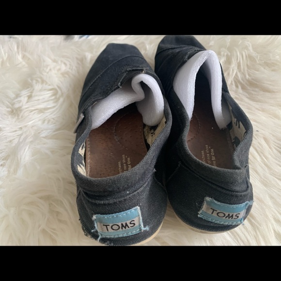 Toms - Picture 5 of 8